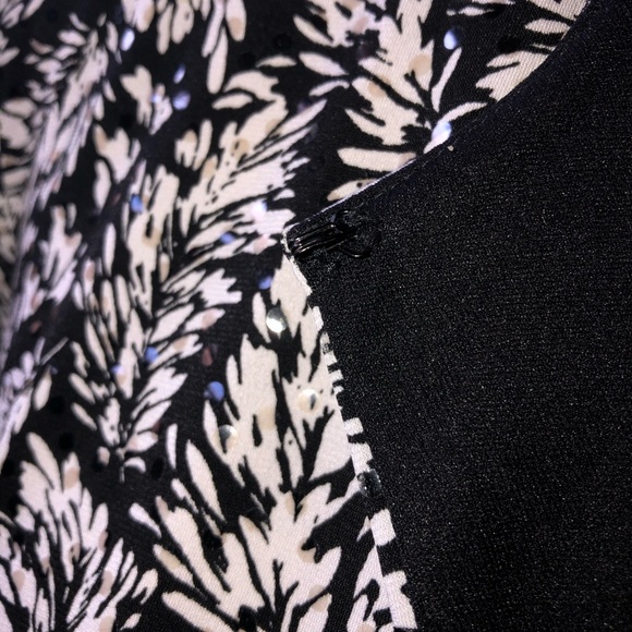 MSK WOMEN SIZE 16W BLACK WHITE & A LITTLE TAUPE SEQUINED CROPPED OPEN FRONT JACK - Picture 6 of 8